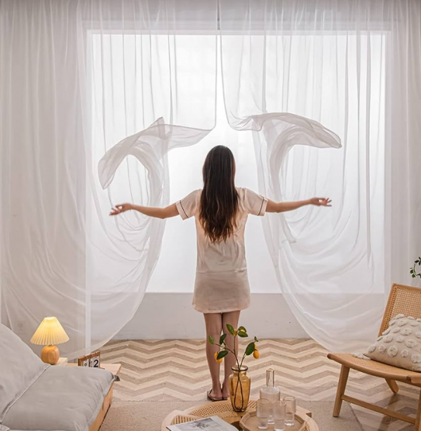 Kain Gorden Tipis yang Mengalir